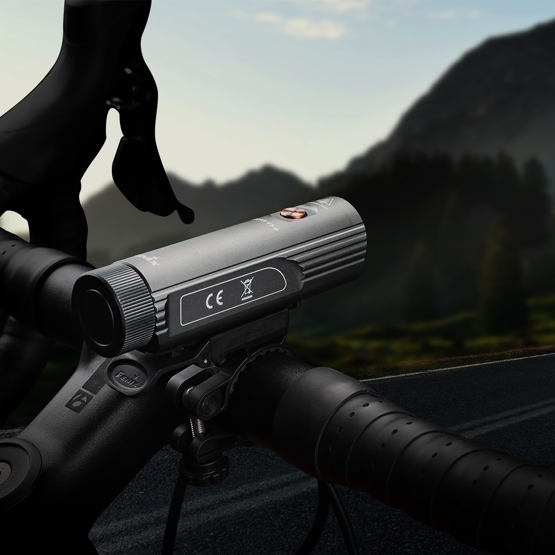 Lampa rowerowa Fenix BC21R V3.0 - obrazek 12