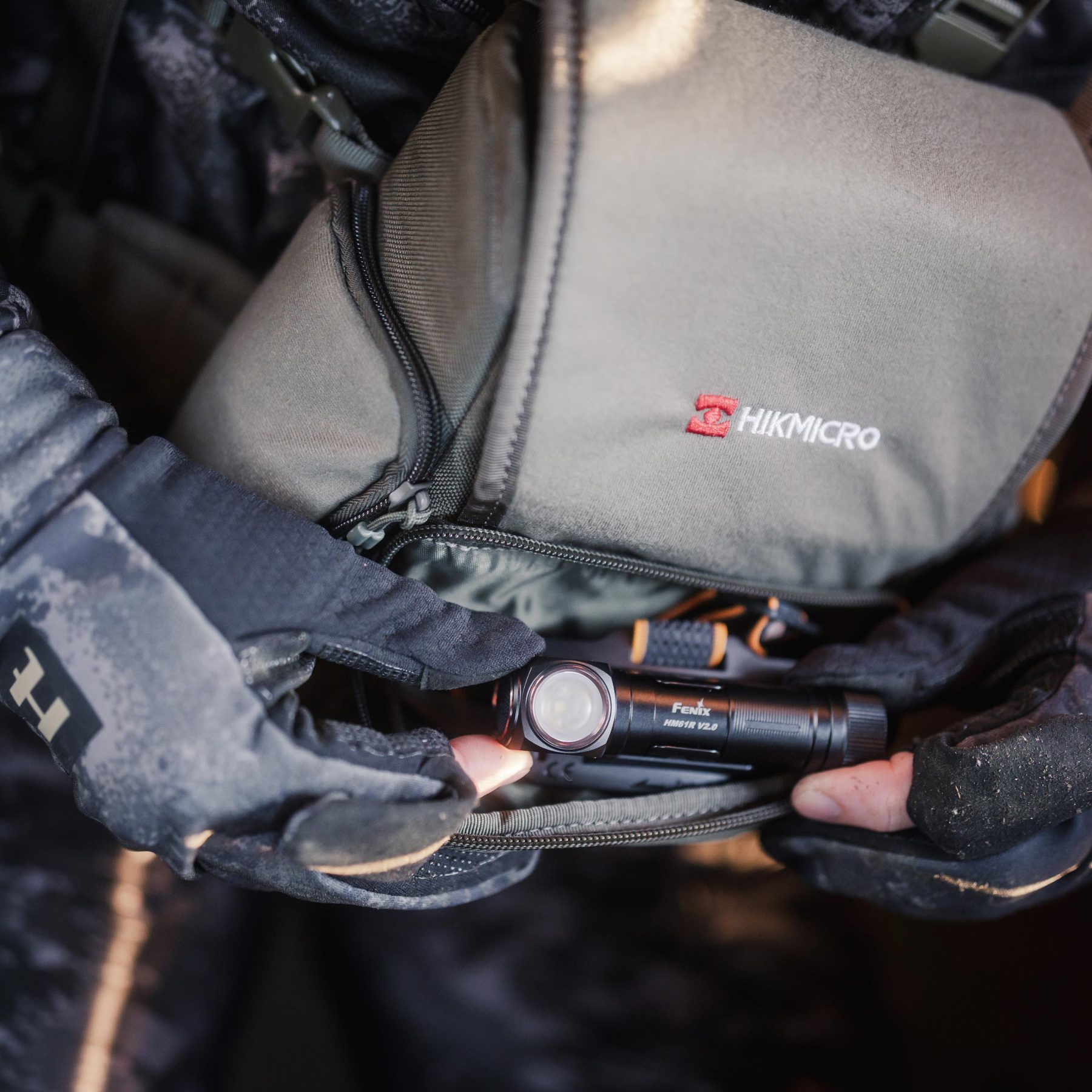 Latarka czołowa Fenix HM61R V2.0 - obrazek 12
