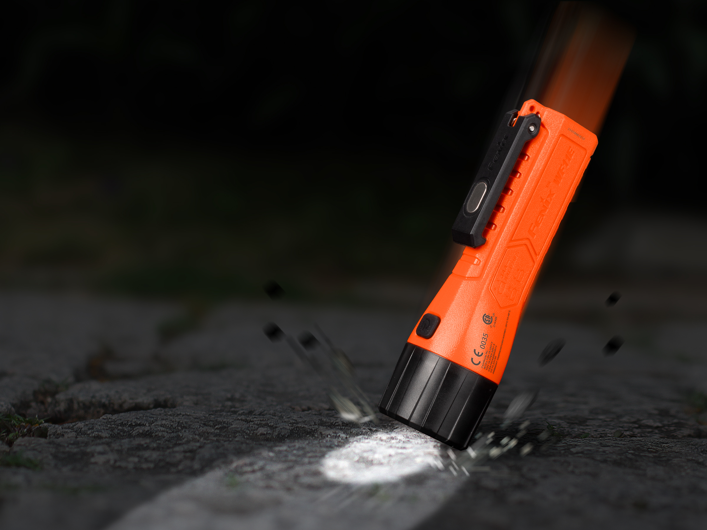 Latarka strażacka LED Fenix WF11E - obrazek 12