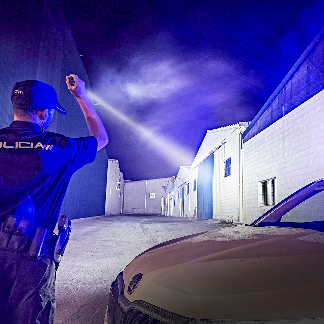 Latarka taktyczna LED Fenix TK35UE V2.0 - obrazek 9