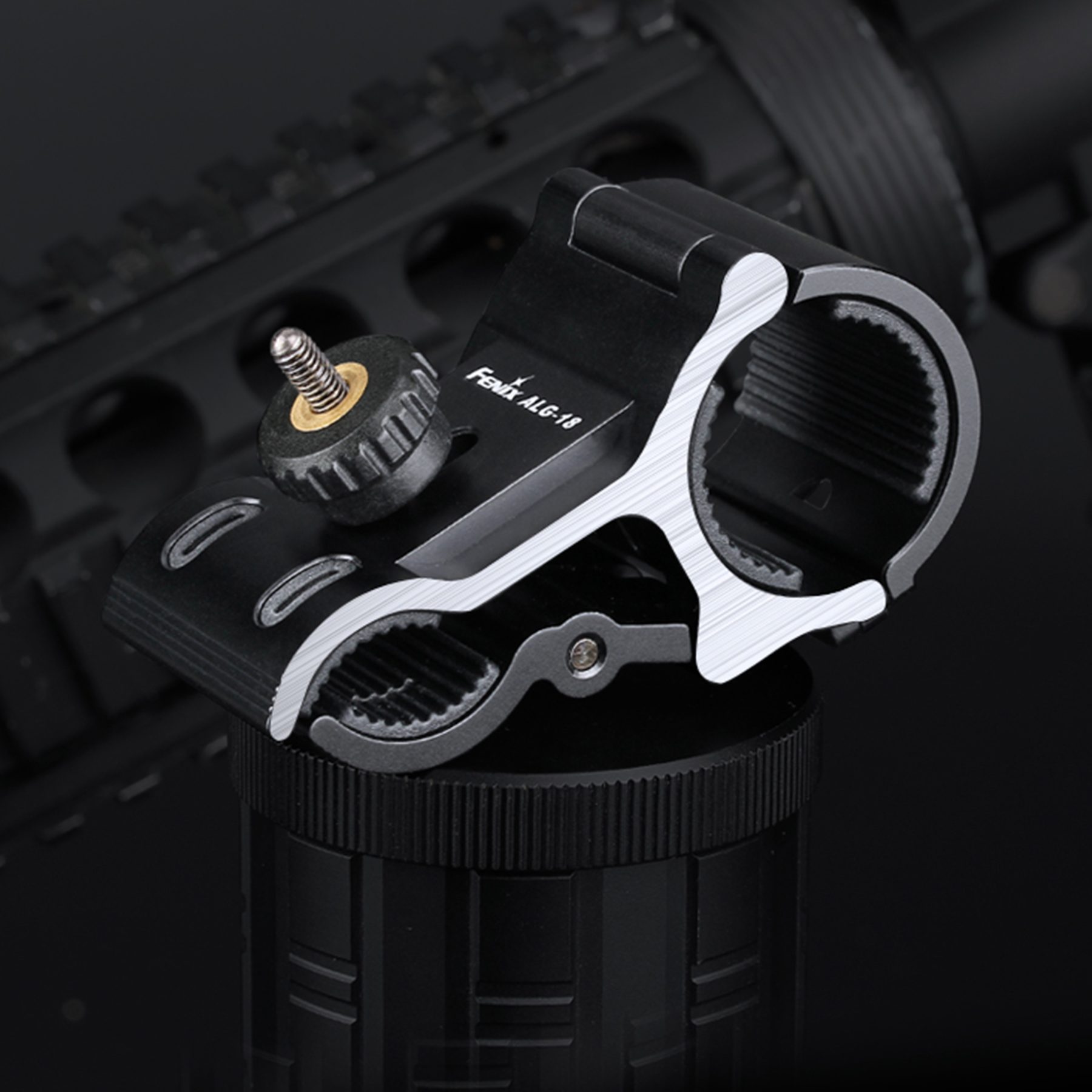 Zestaw latarka LED Fenix HT18R i montaż taktyczny ALG-18 oraz włącznik na kablu żelowy Fenix AER-05 - obrazek 7